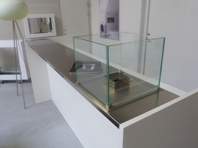 SQUARE BUILT-IN